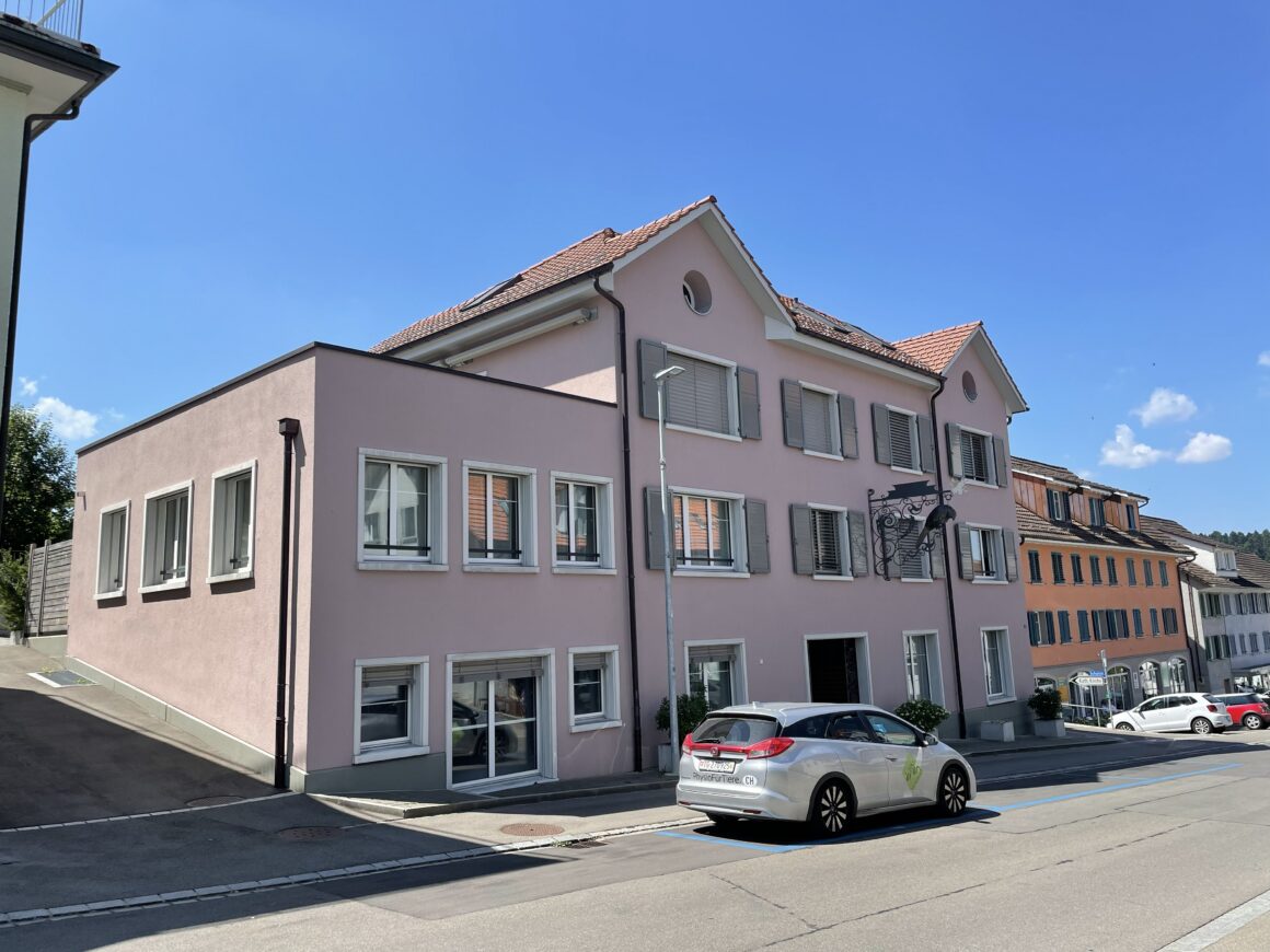 Ersatzneubau Falken 11-Familienhaus mit Gewerbe, Hauptstrasse, Aadorf (ehemals Restaurant Barone) (Komplettabbruch und Wiederaufbau historisches Gebäude im Dorfkern infolge Brandfall)